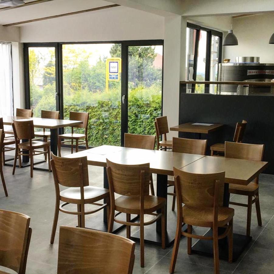 Restaurace A Penzion U Hasicu Klimkovice Exterior photo